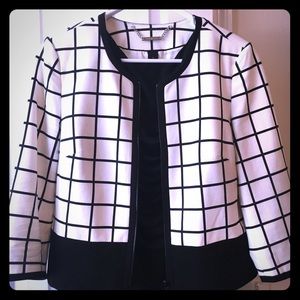 🎉SOLD: White House Black Market 3/4 Sleeve Jacket